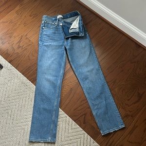 NWOT Abercrombie & Fitch Ultra High Rise 90s Straight Jean Medium Wash 27